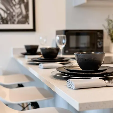 Stylish And Stunning Waterside Apt - Old Trafford