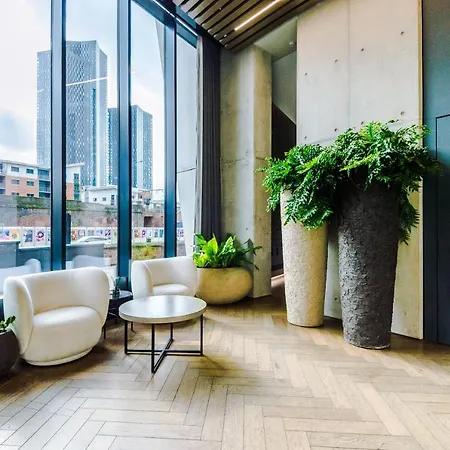 Hilltop Serviced - Deansgate Manchester
