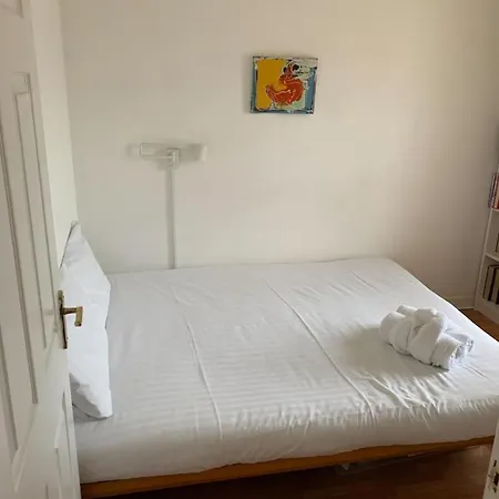 Lovely House With Office & Parking!