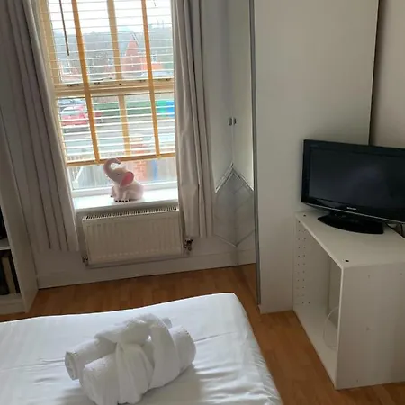 Lovely House With Office & Parking! 度假居 *