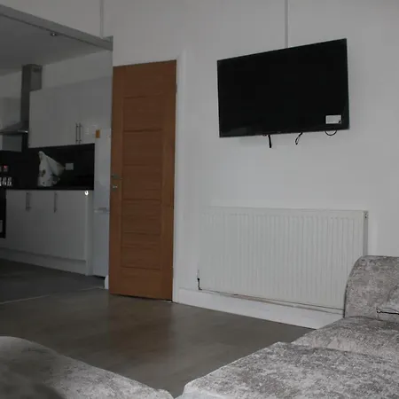 Dom wakacyjny Beautiful, Spacious, Old Trafford Manchester