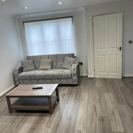 Executive 3 Bedroom House * Manchester