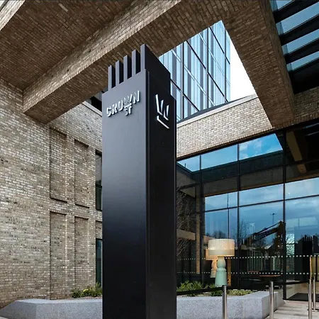 Brand New Luxury Centre 2 Bed Skyline Views *