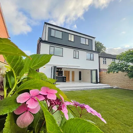 Apartment Luxurious 7 Bedroom House In Didsbury, Manchester