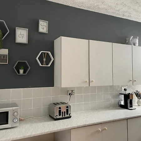 Апартаменты Kozyguru Ancoats Character 2Bedroom 3Beds Apt- Minutes From City Centre Uman046 *