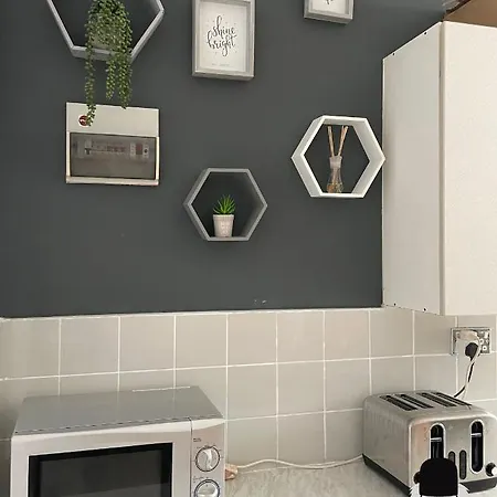 Апартаменты Kozyguru Ancoats Character 2Bedroom 3Beds Apt- Minutes From City Centre Uman046 Манчестер