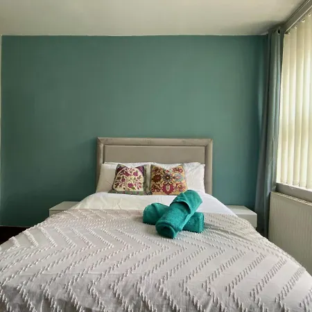 Апартаменты Kozyguru Ancoats Character 2Bedroom 3Beds Apt- Minutes From City Centre Uman046