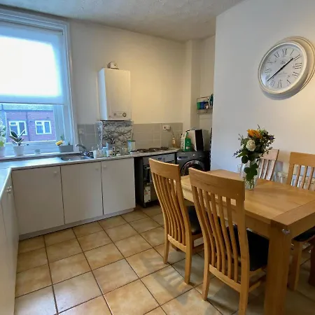 Апартаменты Kozyguru Ancoats Character 2Bedroom 3Beds Apt- Minutes From City Centre Uman046