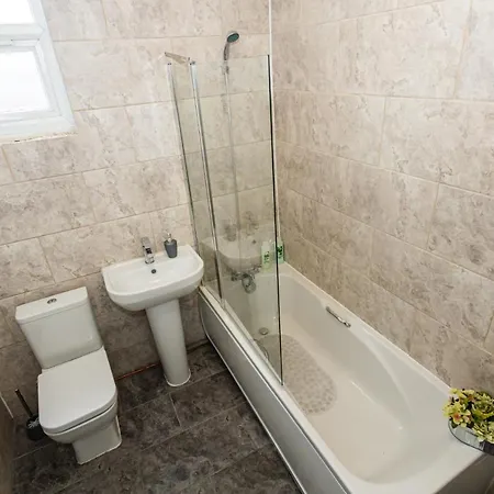 בית נופש M18 Abbey Hey *