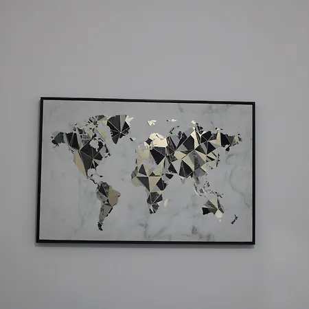 Beautiful, Spacious, Old Trafford マンチェスター