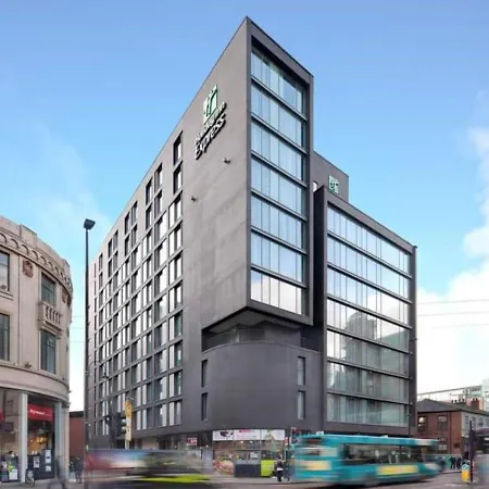 Express Centre By Ihg Hotel 3*