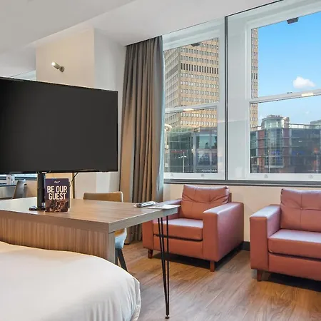 Roomzzz Victoria 4* Manchester