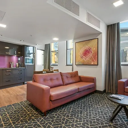 Roomzzz Victoria Manchester