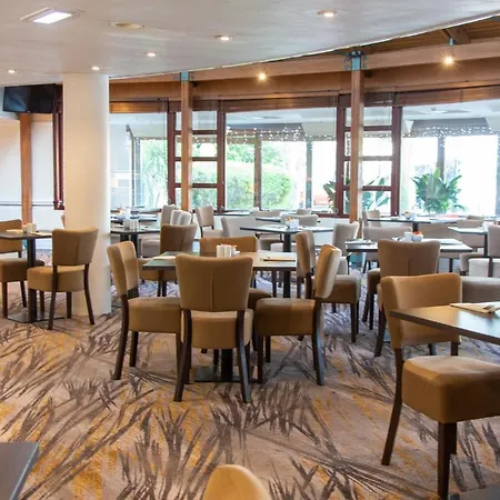 Hotel Copthorne Salford Quays 4*