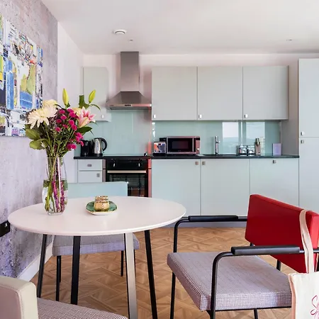 Hotel apartamentowy Church Street By Supercity