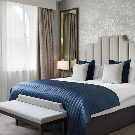 The Midland 4*
