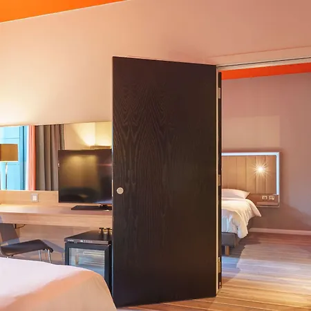 Park By Radisson City Centre Hotel 4*