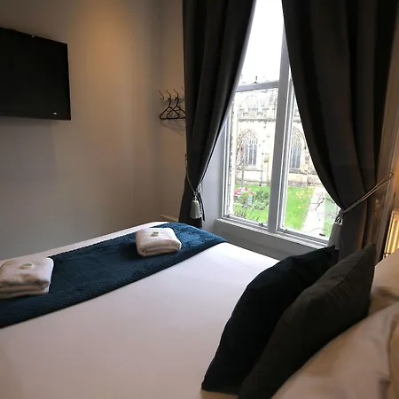 Mitre Centre Hotel