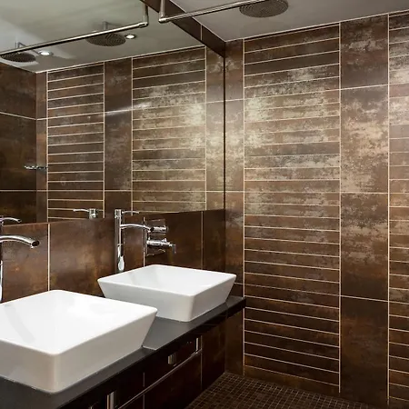 Roomzzz Apartmanhotel Manchester