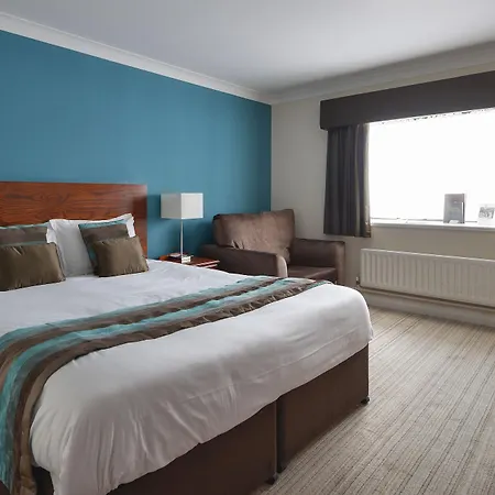 Holiday - - Oldham By Ihg Hotel 3*