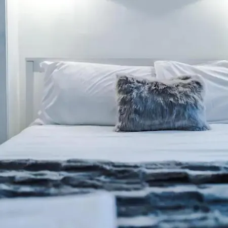 The Seedley 4 Bedroom House - Salford Manchester Дом отдыха Манчестер