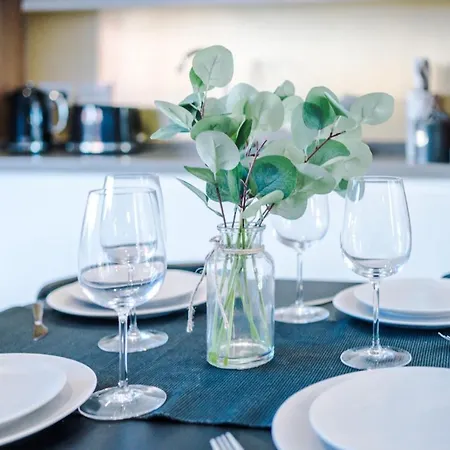 Rest&recharge At Ridgefield House 맨체스터