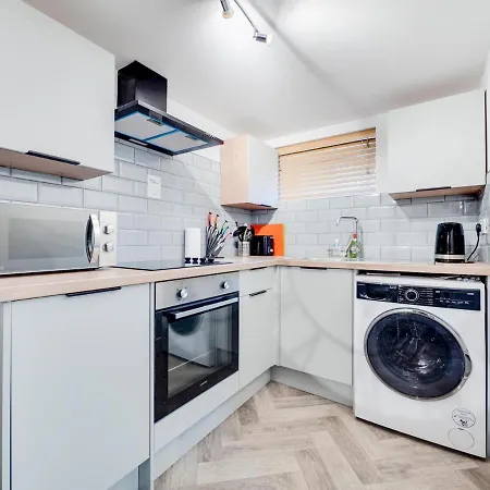 Pass The Keys Lovely 2 Bedroom In * Manchester