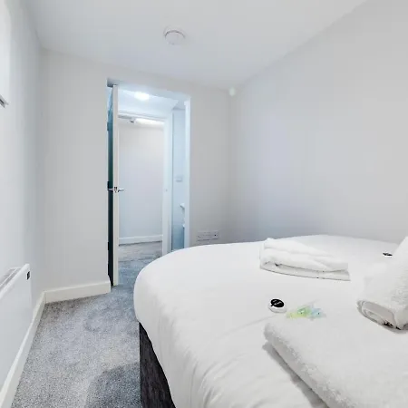 Pass The Keys Lovely 2 Bedroom In Manchester