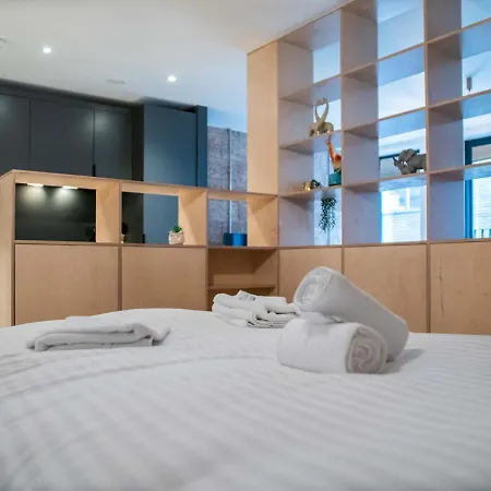 Pass The Keys Modern Studio Apartment Manchester *