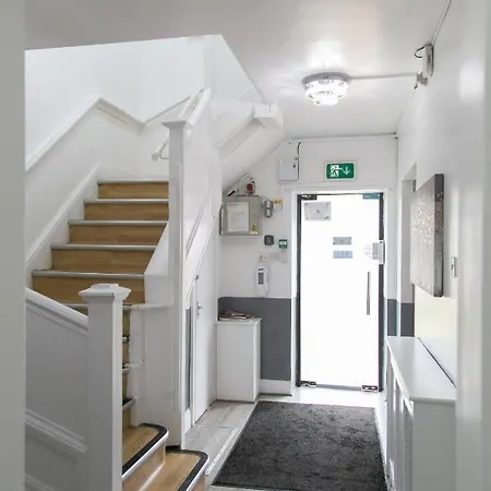 Hills View Apartment Manchester