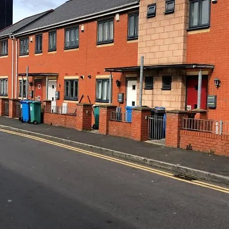 Entire In Th Heart Of Manchester, M15 Apartment *