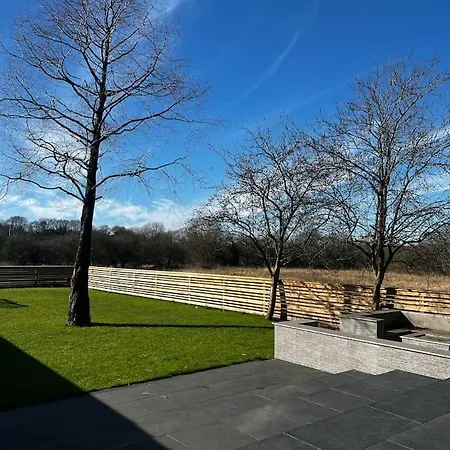 Luxury Close To The With Hot Tub & Bbq Fire Pit. * 曼彻斯特