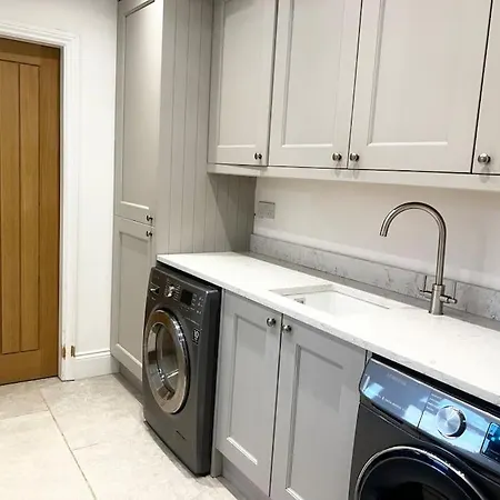 בית נופש Luxury Close To The With Hot Tub & Bbq Fire Pit.