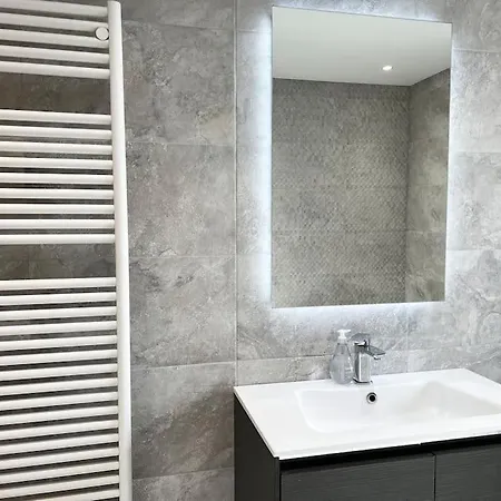 Luxury Close To The With Hot Tub & Bbq Fire Pit. מנצ'סטר