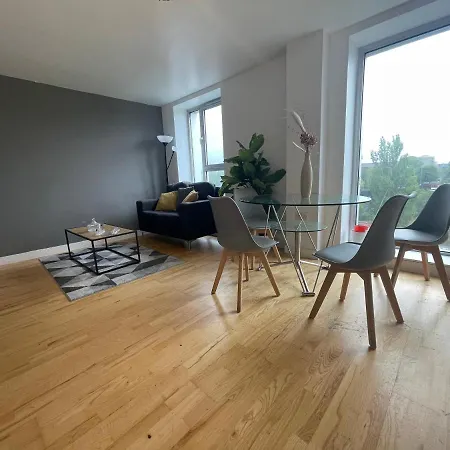 Lovely 1-bedroom With Parking Apartment