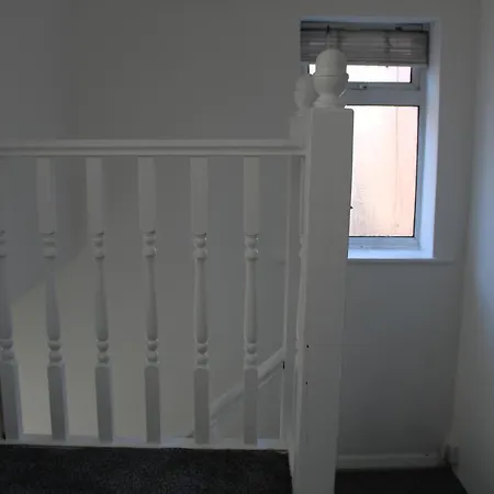 Holiday home Beautiful 3 Bedroom House With Parking *