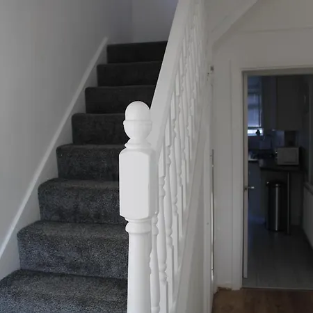 بيت للعطل Beautiful 3 Bedroom House With Parking *