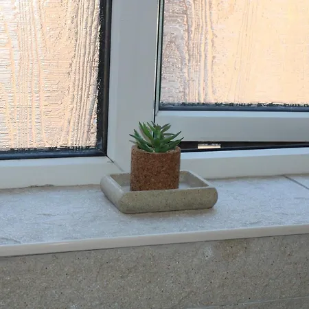 بيت للعطل Beautiful 3 Bedroom House With Parking *