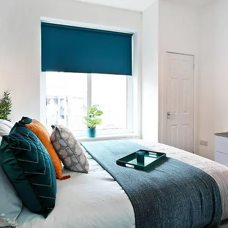 Stunning 4-Bed House In Manchester Holiday home Manchester