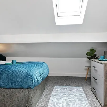 Stunning 4-Bed House In Manchester Holiday home