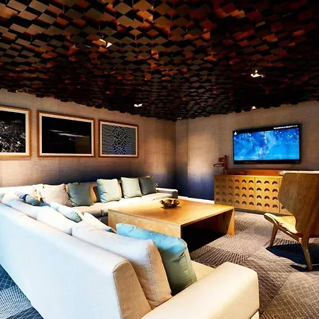 Student Only - Premium Studios With Breakfast At Vita Circle Square In Manchester * Manchester
