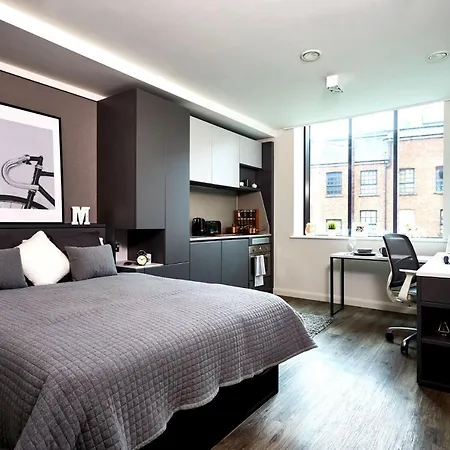 Student Only - Premium Studios With Breakfast At Vita Circle Square In Manchester Manchester