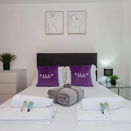 Lägenhet Cosy And Modern Media City Two Bedroom Apartment With Free Parking And Access To Gym & Cinema Room
