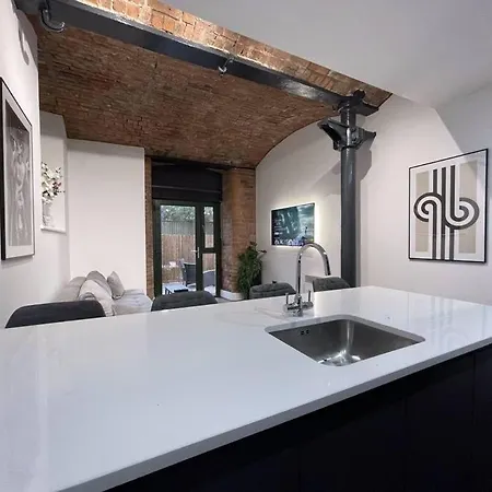 Cavern By The Heim Residences Apartment