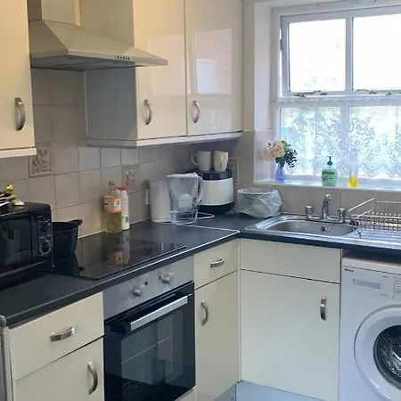 Проживание в семье Beautiful Double Bedroom Hosted Near Uni And City Center Манчестер