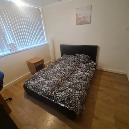 Thomas Court * Manchester
