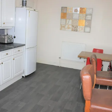 Single In A Shared Flat With Own Toilet