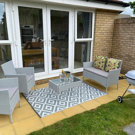 Villa Detached Riverside In The Heart Of Manchester