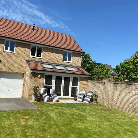 Detached Riverside In The Heart Of Villa