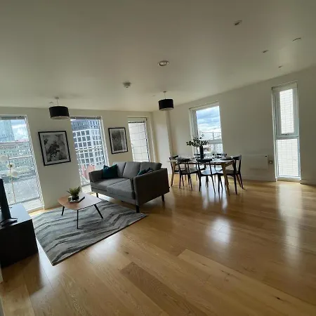 Salford Central - Luxury By Mgroupsa